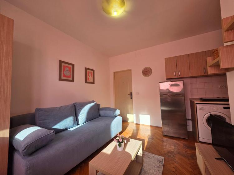 ROMANA - Garsonieră cochetă de închiriat – fix în centrul acțiunii ! Centrala! - 4