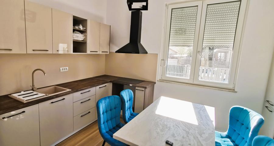 Circumvalatiunii - Triplex - Su: 90mp - Centrala proprie - 1