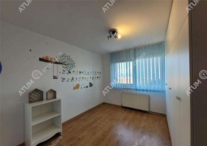 Apartament decomandat 3 camere si balcon zona Vasile Aaron d - 7