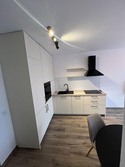 Inchiriez apartament 2 camere - 4