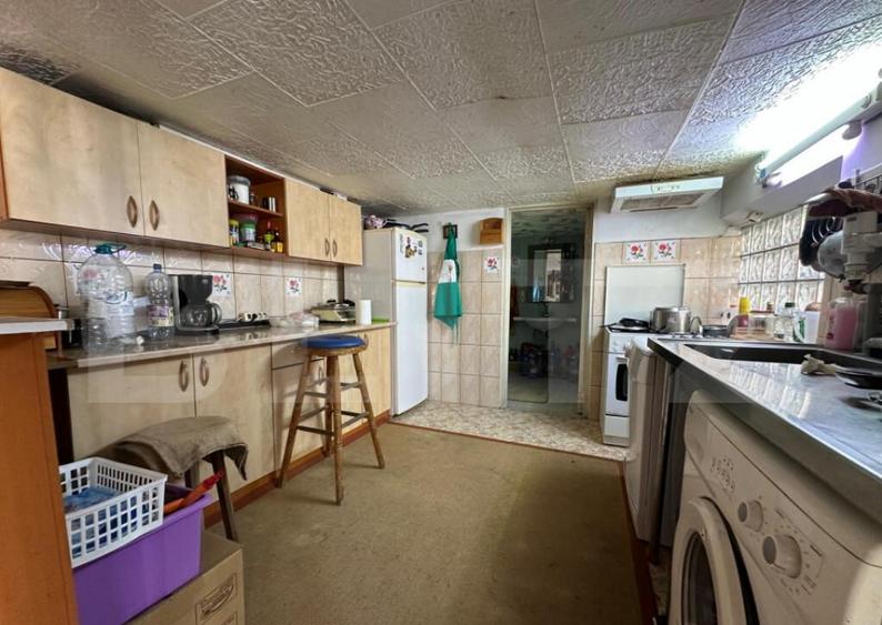 Casa saseasca de vanzare, curte, gradina, teren 3000 mp - Ji - 12