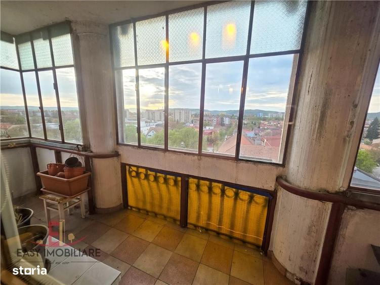Apartament cu 4 camere în Lefaia