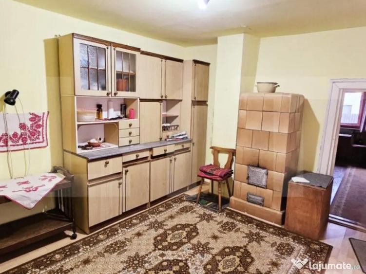 Casa tradi?ionala din lemn, cu teren de 600 mp. - Bodoc - 3