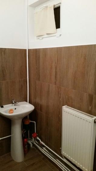 Închiriez apartament/spațiu comercial  - 4