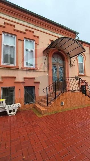 Casa cu piscina de vanzare in zona Piata Centrala Galati - 25