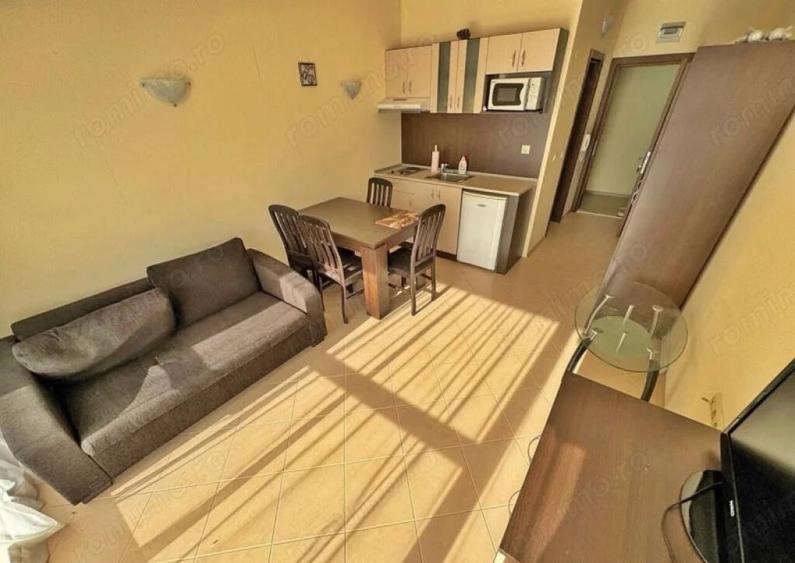 1 camera in zona Buziasului - 2