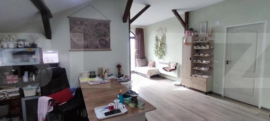 Casa moderna, 3 dormitoare, 164 mp, zona lini?tita din comuna 1 Decembrie - 12