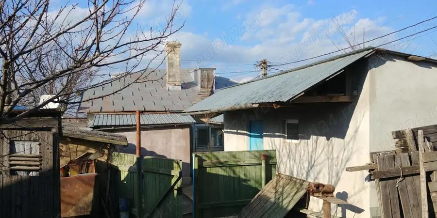 Vand casa com. Nufaru - 1