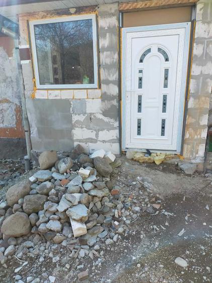 Teren 20 de ari/2000mp cu 2 case batranesti de vanzare - 4