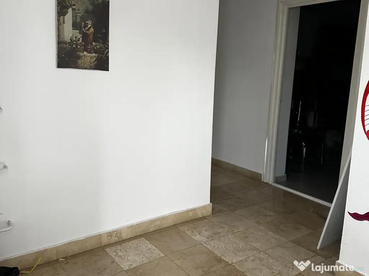 Etaj de Inchiriat (SECTOR 4 )- Ideal Cabinet / Sediu Firma - 2