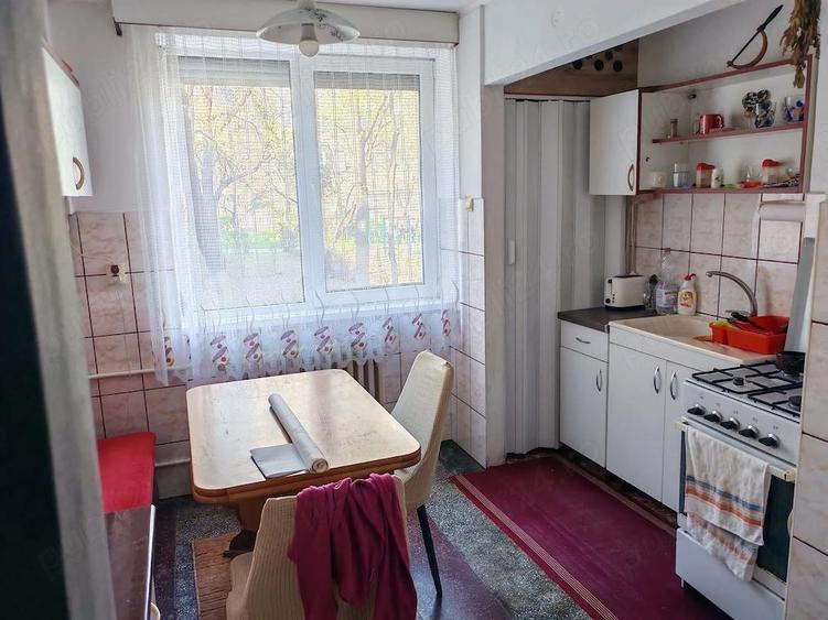 De vanzare apartament cu 2 camere, str. Splaiul Crisanei - 6