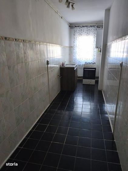 Garsoniera zona Tractoru - 4