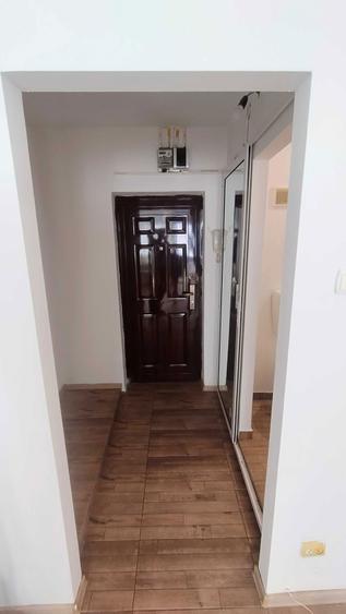 Garsoniera Etaj 4/10 Langa Plaza Romania str Aleea Dumbravita nr 2A - 6