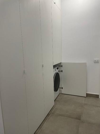 Apartament cu 2 camere decomandat, mobilat în Baza 3