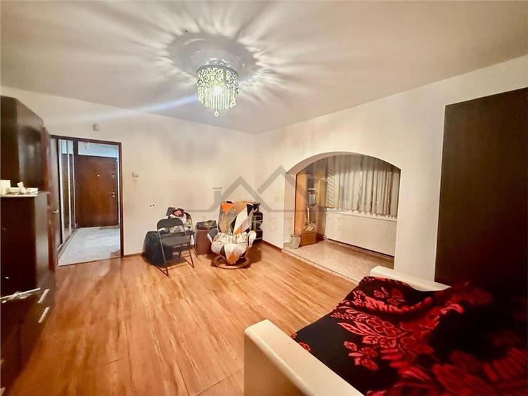 Apartament  2 camere, parter, 48 mp + centrala - Zona Dambovita - 4