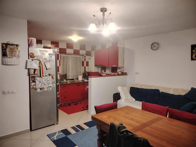 Casă individuală cu 3 camere cu Garaj în Lipănești