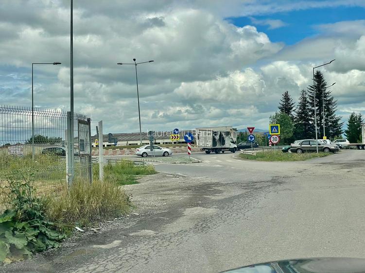 Teren intrare Sanpetru 10.689mp intravilan!