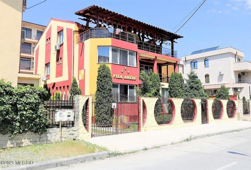 Mamaia Nord - Langa Mare, pensiune la cheie, 11 camere, 9 bai! - 26