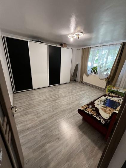 Inchiriez apartament 3 camere parter in progresu - 4
