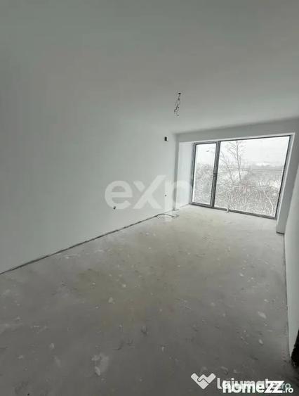 Casă cu 3 camere cu Teren 200 Mp în Smeura
