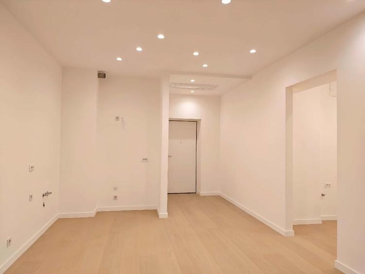 Bucharest CBD luxury apartment 2rooms for sale Aviatia Tower - 8