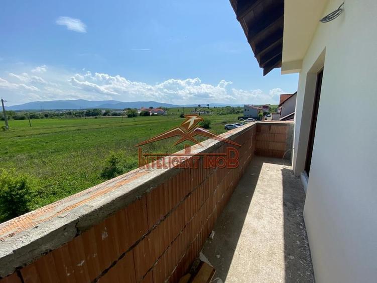 Duplex 4 camere, 150 mp curte libera in Selimbar COMISION 0% - 8