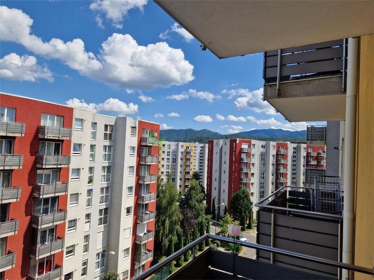 Apartament cu 3 camere decomandat în Avantgarden