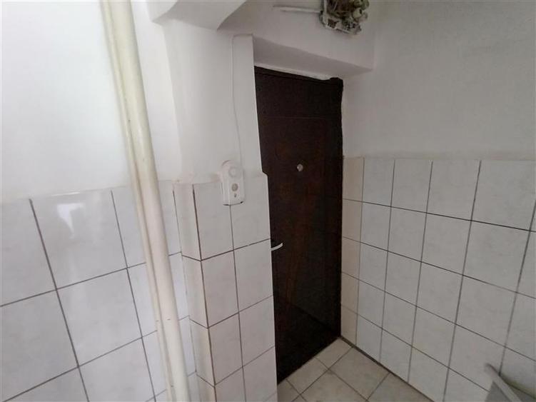 Oravita | Apt.2 Cam | Etj.1 | Zona Pompieri | Pret Negociabil - 14