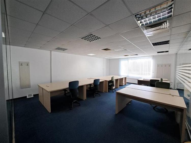 Spatiu pentru birouri, 600 mp utili, situat in zona Tetarom! - 4