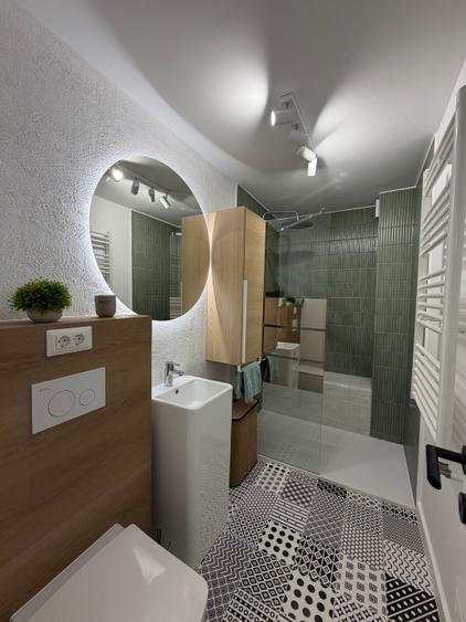 Apartament renovat complet,totul nou,centrala proprie,lângă Bd Unirii - 8