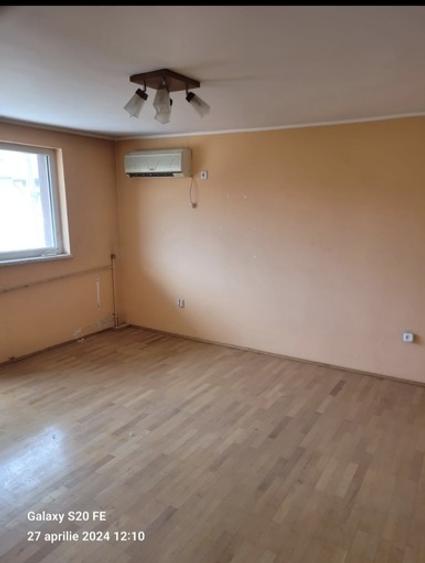 Chitila Centru ,Vila 6 camere - 7