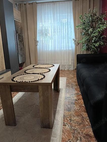 vand apartament 3 camere zona vale Pa?cani - 2