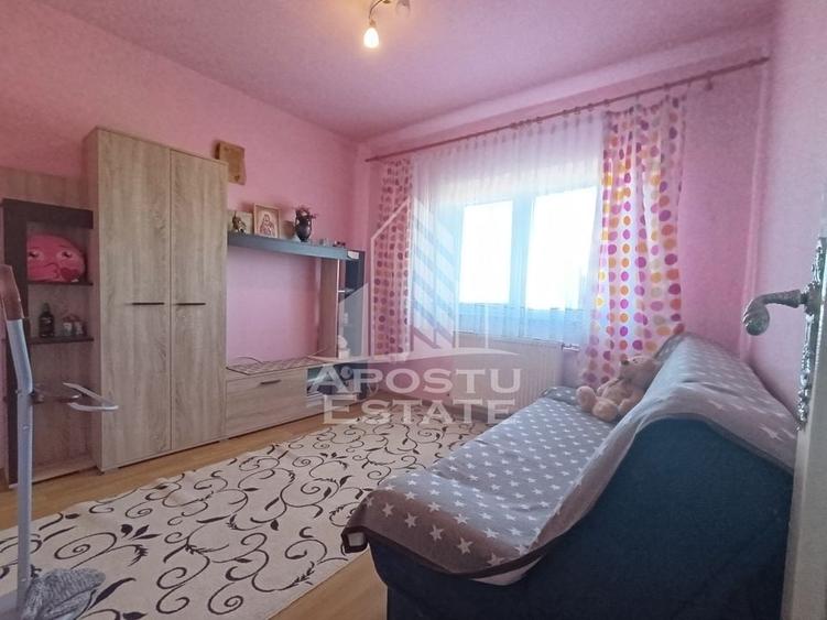 Apartament 3 camere, 2 balcoane, 2 bai, Bd.Dambovita. COMISION 0% - 5