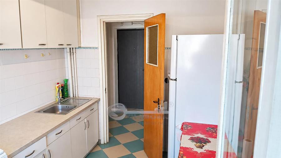 Apartament cu 4 camere decomandat în Bd. Independenței