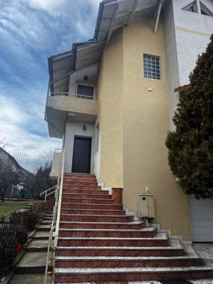 Vila Trivale - zona Capitol, mobilata si utilata - 1