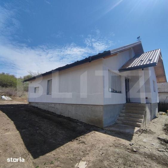 Casa parter cu panorama deosebita, acces excelent si toate utilitatile - 1