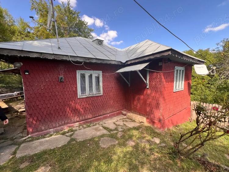 Casa batraneasca cu teren 3800mp - 5