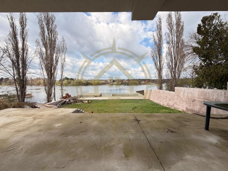 DOM00448 - Vila cu piscina infinity si iesire la lacul Snagov - 8