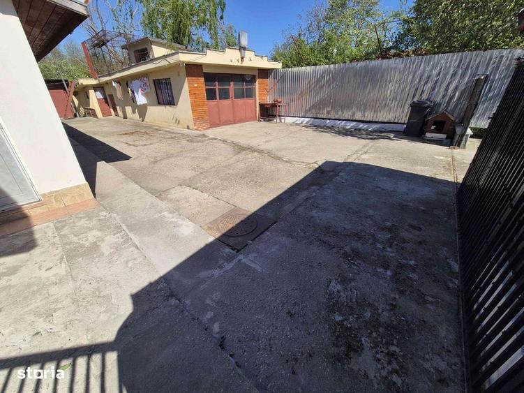 Proprietate mare 2529 mp casa si anexe - 11