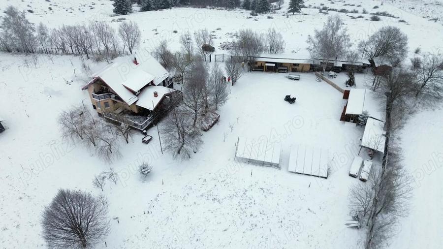 Casa ?i 17500mp teren - 9