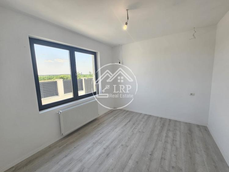 Dascalu-Vila 5 camere, 3 bai, 2 terase, 400mp teren - 11