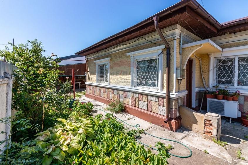 Casă cu potențial, curte proprie, zonă liniștită – Andronache - 15