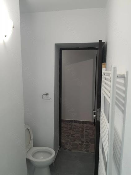 Inchiriez apartament in Campina central 2 camere ,parter,renovat si utilat complet. - 7