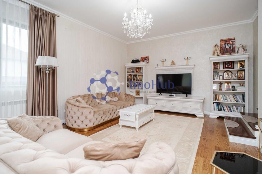 Casă individuală cu 7 camere cu Canalizare în Nicolina