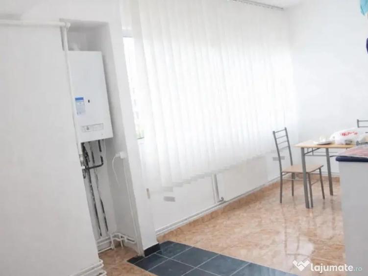 Apartament 2 camere, decomandat - zona Grivitei - 4
