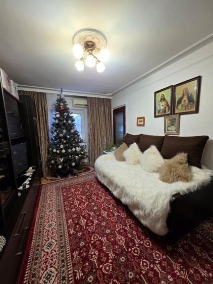 Etaj 2-Gradinari-Iulius Mall-3 Camere Decomandat-bloc 80' - 2