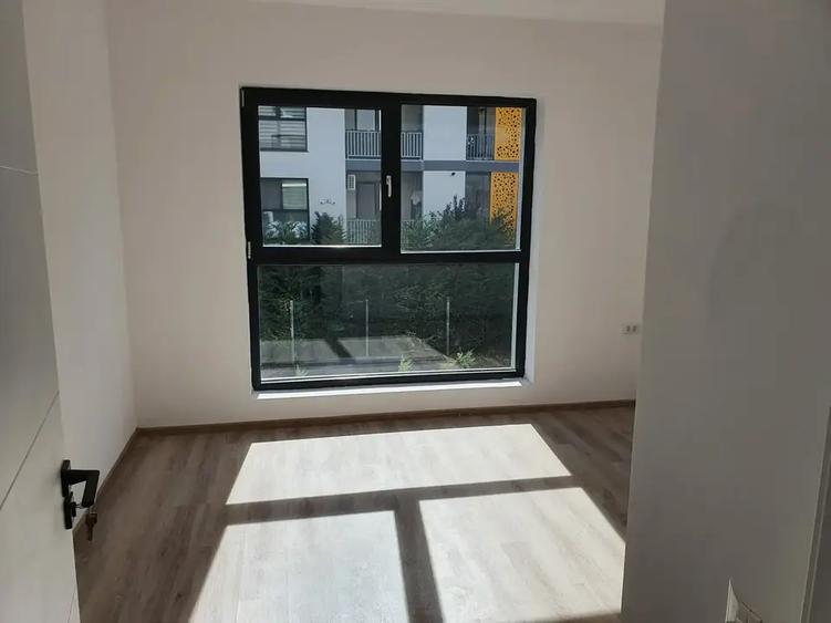 Apartament cu 2 camere decomandat în Titan