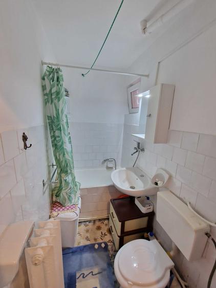 Inchiriez apartament 2 camere decomandat, Cetate - 2