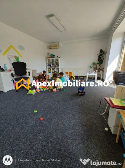 Spațiu comercial, de 220 mp, în Vitan
