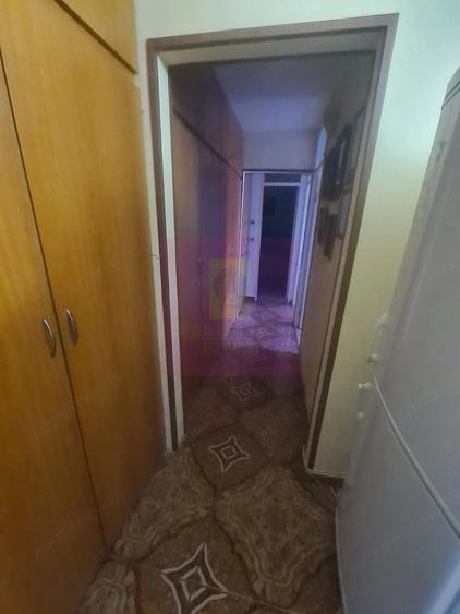 Apartament cu 3 camere decomandat în Câmpina